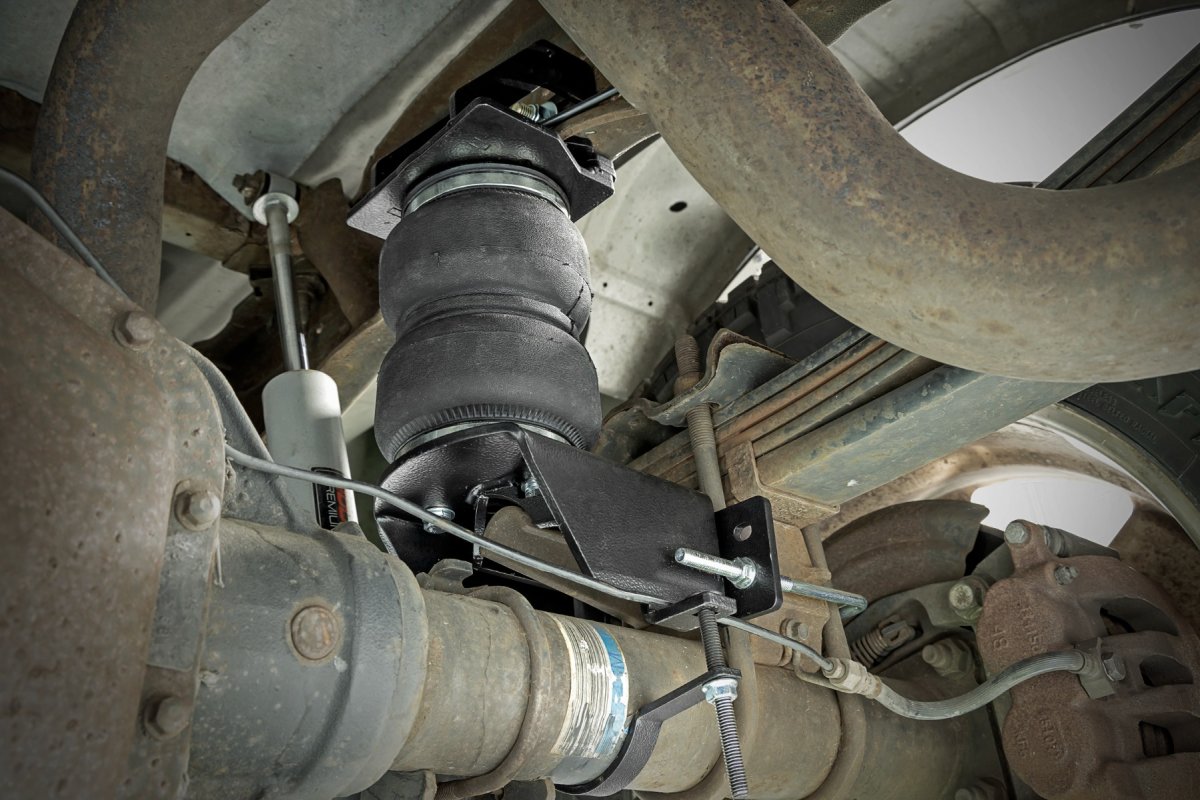 Ford F-250 Super Duty Air Spring Kit - Rear - Rough Country - w/compressor - '05-'16